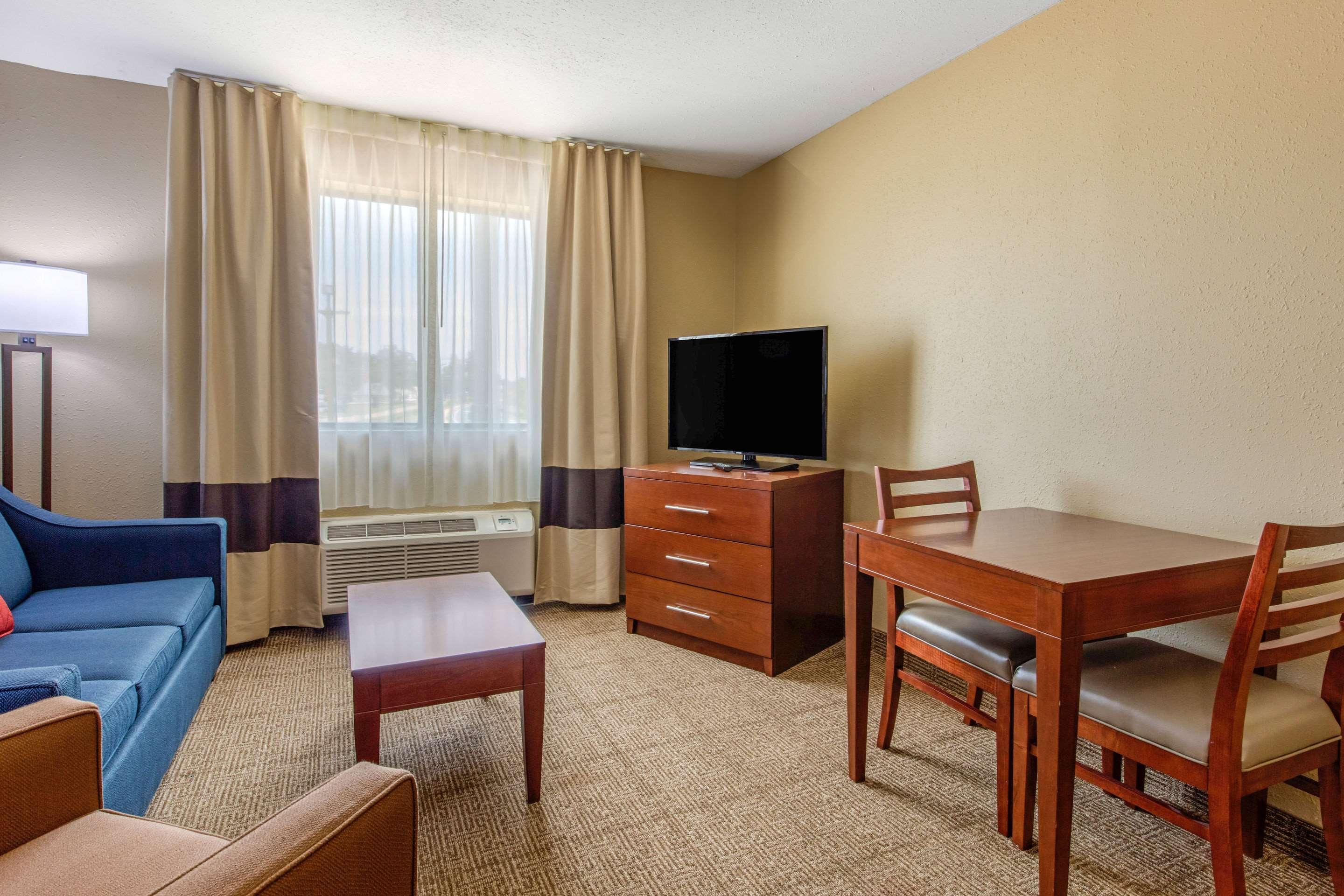 Comfort Inn & Suites McComb Buitenkant foto