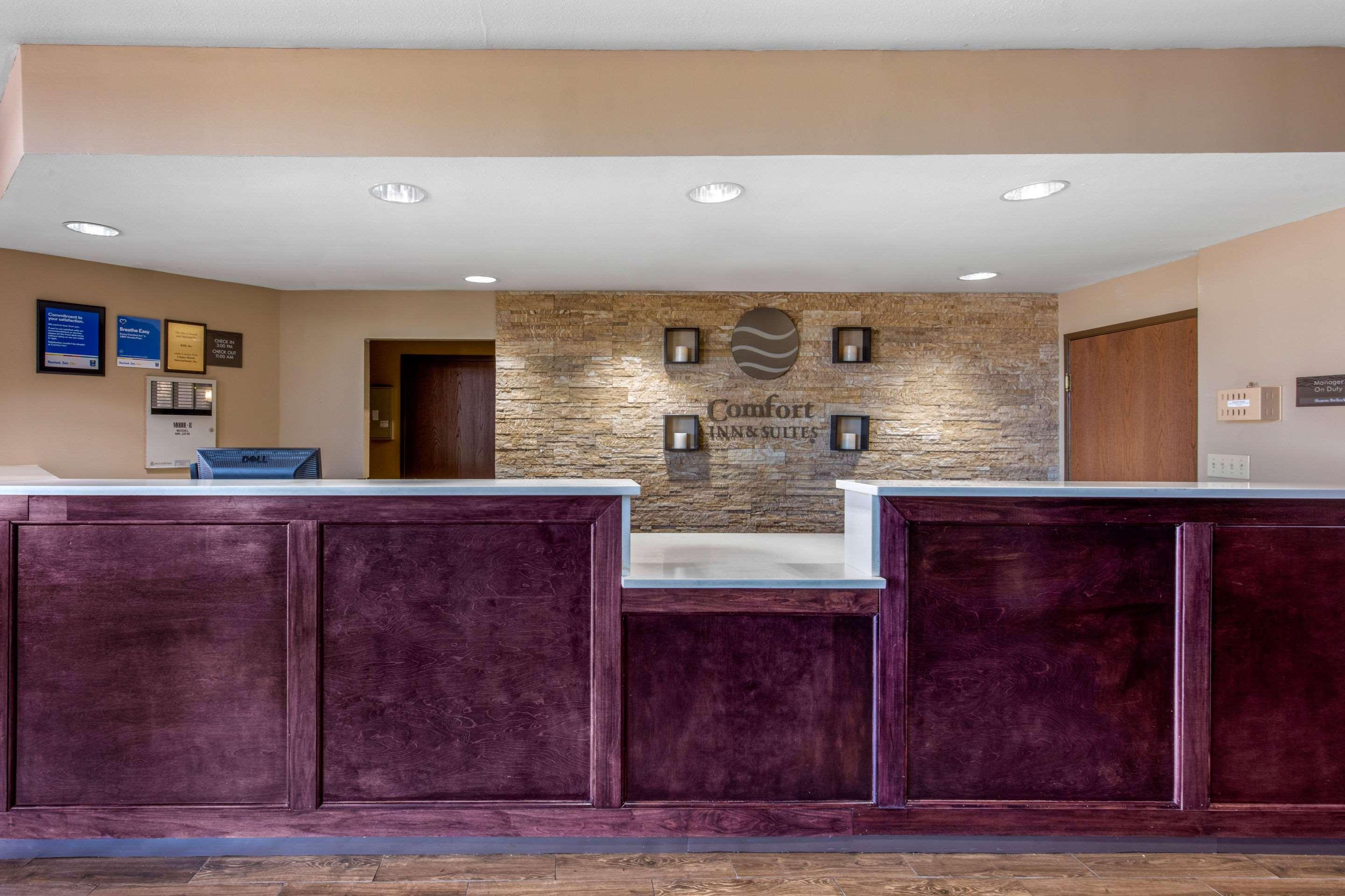 Comfort Inn & Suites McComb Buitenkant foto