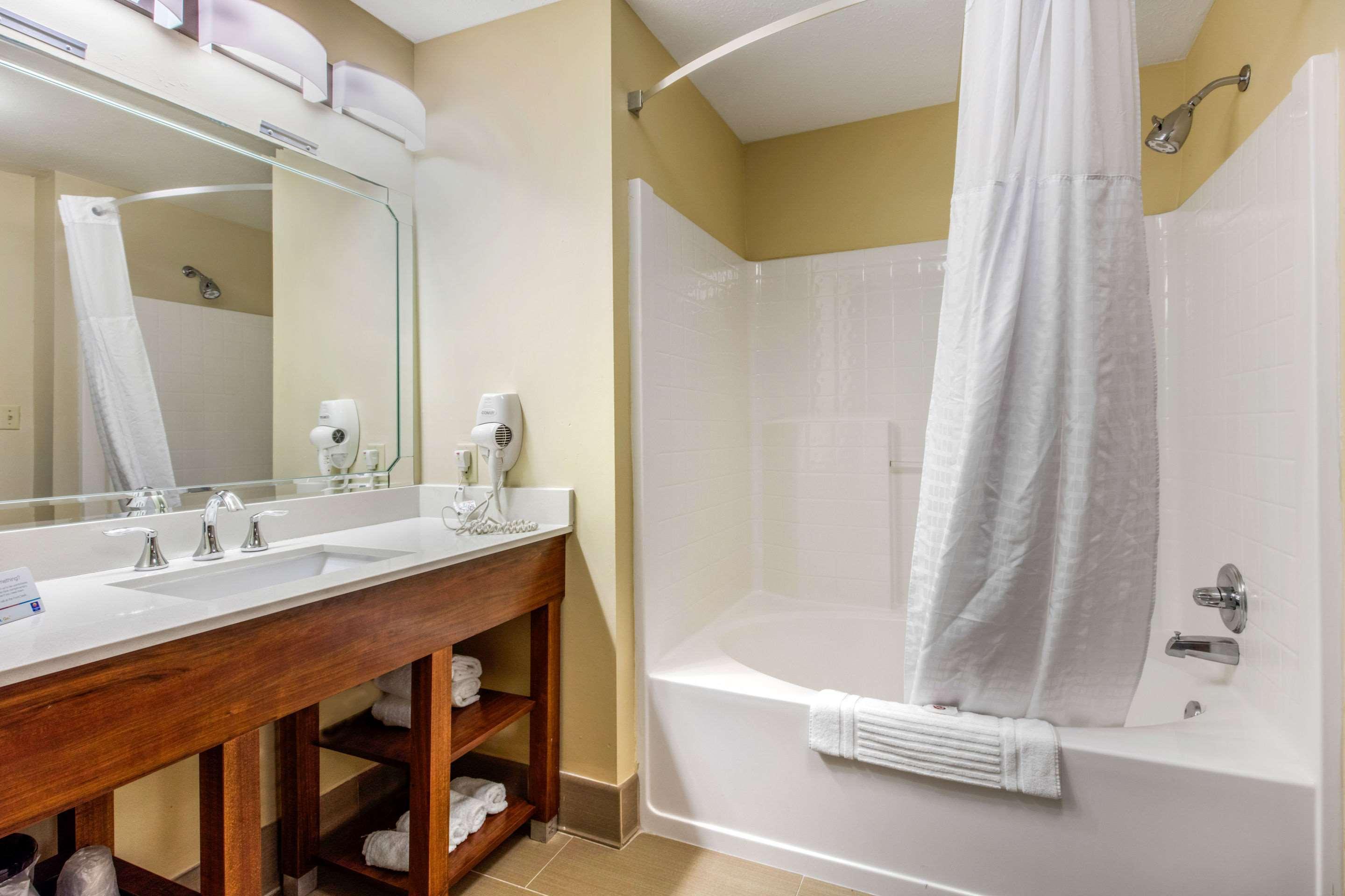 Comfort Inn & Suites McComb Buitenkant foto
