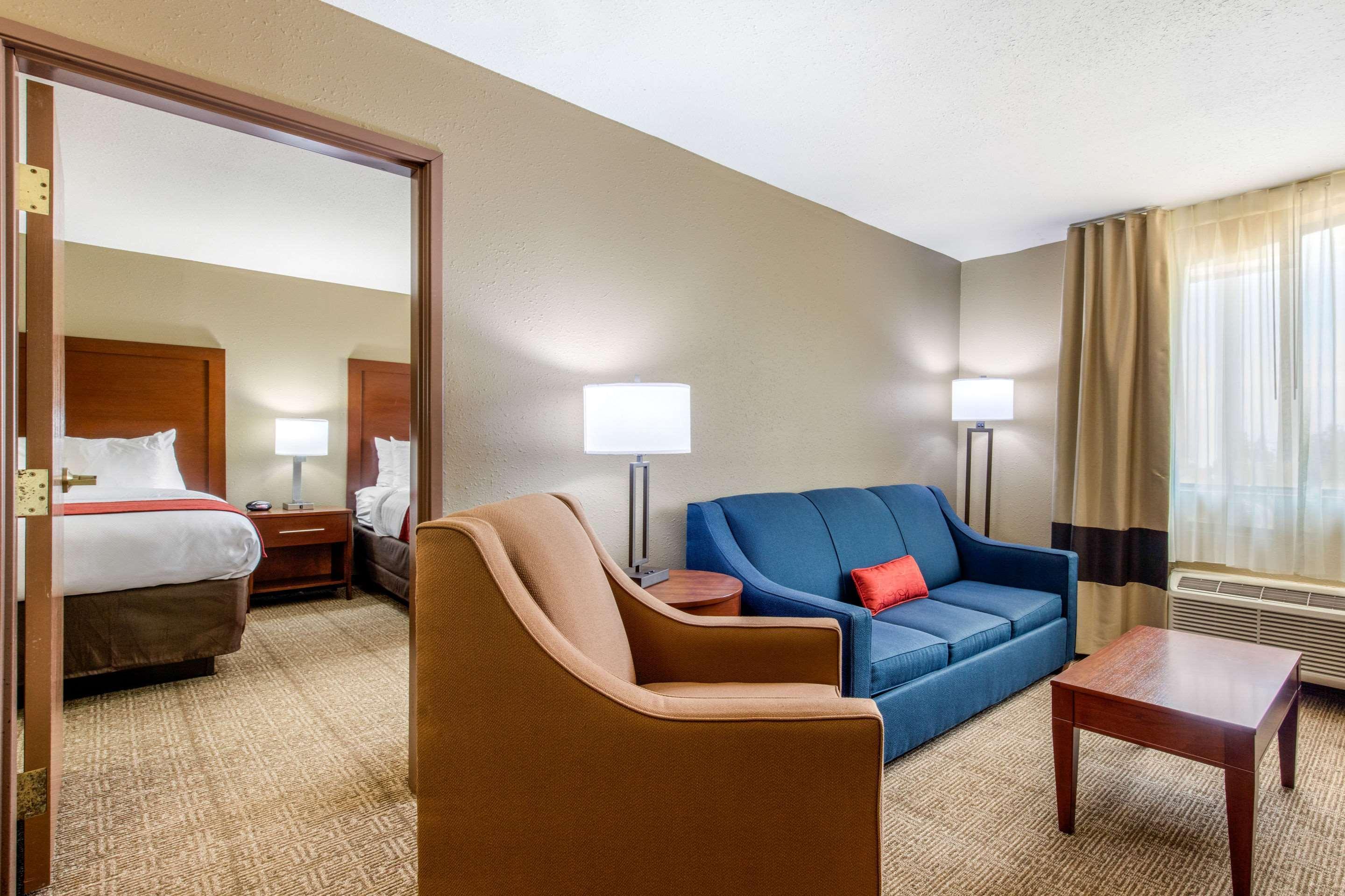 Comfort Inn & Suites McComb Buitenkant foto